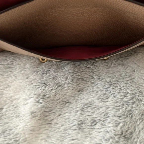 Coach Beige Leather Shoulder Bag with Gold Accents - Picture 8 of 15